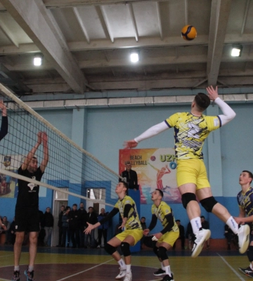 Закарпатські волейболісти боролися за звання чемпіона області