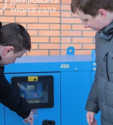 Буде зв’язок: у Дніпрі міська влада допомагає мобільним операторам генераторами