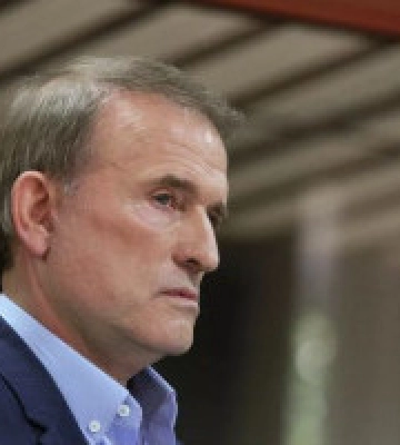 АПУ підтримала скаргу Костіна та Титикала щодо позбавлення Віктора Медведчука права на заняття адвокатською діяльністю