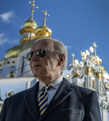 Байден и Зеленский посетили Михайловский Златоверхий собор. Епифаний поблагодарил президента США за поддержку Украины