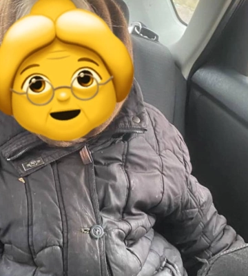 Не орієнтується в місцевості та не знає, де живе: у Луцьку загубилася бабуся