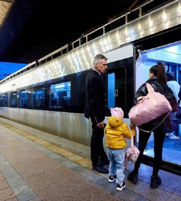 Через Дніпро до Львова пустили додатковий евакуаційний потяг