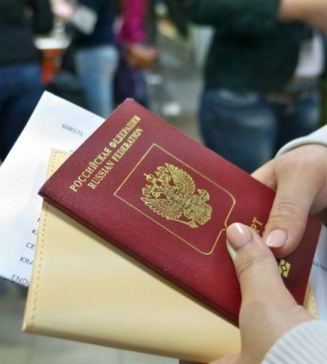 На Херсонщині окупанти змушують отримувати паспорти РФ, погрожуючи конфіскацією майна – Генштаб