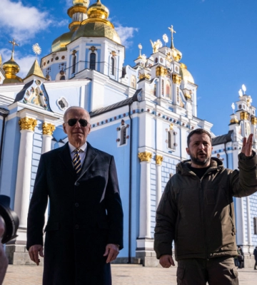 Байдену пропонували зустріч із Зеленським на кордоні чи у Львові, він наполіг на візиті в Київ – ЗМІ