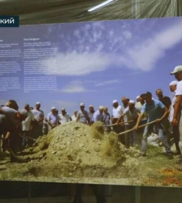 Хмельницький: На світлинах - історії з окупованого Криму