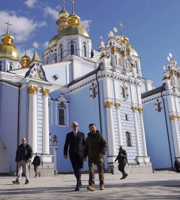 Байден ухвалив остаточне рішення про приїзд у Київ у п’ятницю — CNN