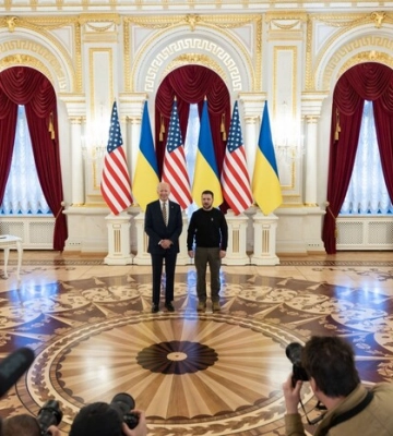 Візит Байдена у Київ, санкції ЄС проти викрадачів українських дітей. Головне за 20 лютого
