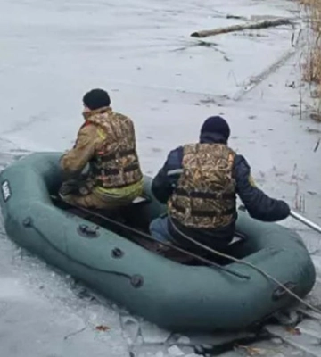 На Житомирщині чоловік трагічно загинув під кригою, рятуючи власного собаку (ВІДЕО)