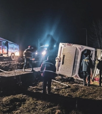 На Тернопільщині перекинувся автобус із 39 пасажирами: загинули троє людей (ФОТО)