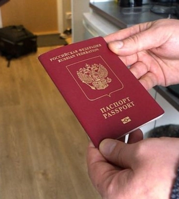 В Горловке бюджетникам угрожают увольнением если те не получать паспорт рф