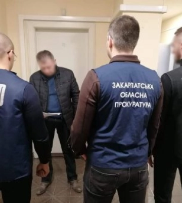 Двом митникам повідомлено про підозру за спричинення багатомільйонних збитків державі: злочинну схему службовців викрили&amp;hellip;
