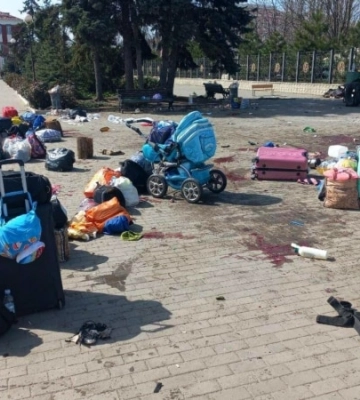 У Краматорську вшанували пам’ять жертв ракетного удару рф по залізничному вокзалу