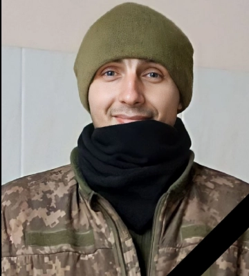 Ворожа куля забрала життя молодого воїна. В останню путь проводжають бійця з Дніпропетровщини