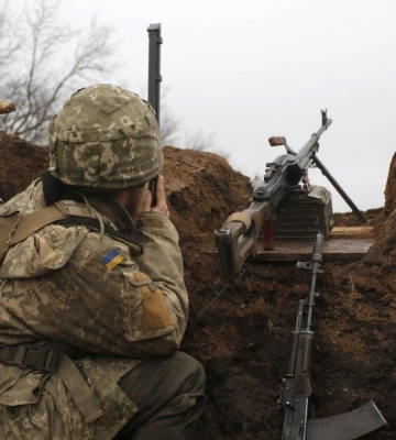 Українські військові знищили три БМП ворога на Луганщині: повне відео