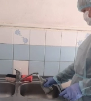 У трьох громадах Волині фахівці перевірять воду та харчові продукти на вміст інфекцій