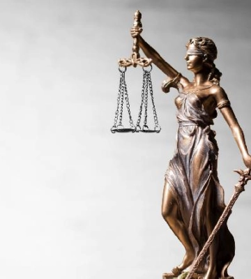 До 15 років тюрми засуджено луганчанку, яка передавала ворогу інформацію про розташування ЗСУ