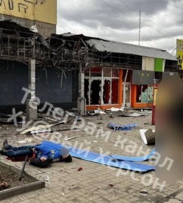 Наслідки обстрілу Херсона російськими окупантами: Відомо про щонайменше 6 загиблих. ФОТОрепортаж