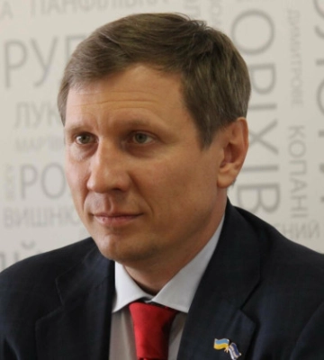 ВАКС решил применить принудительный повод к обвиняемому в недекларировании нардепа Шахова