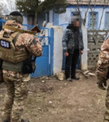 СБУ задержало пособника оккупантов: доносил на патриотов и хранил оружие россиян – фото