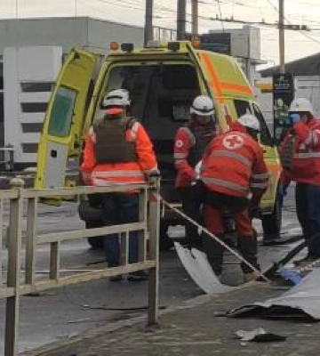 Ворожий удар по Херсону: мерія повідомляє про 5 загиблих та 16 поранених