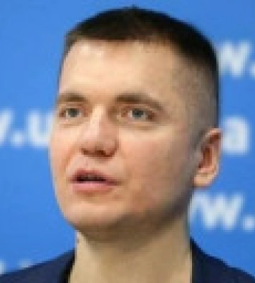 Кабмин назначил Дейнегу и Шевченко новыми заместителями министра обороны