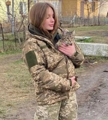 Молода захисниця, яка воювала на Запорізькому напрямку, отримала тяжке поранення під час бою