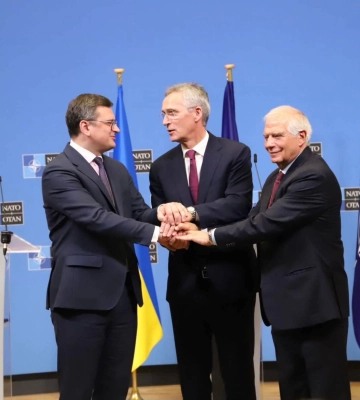 Україна, ЄС і НАТО створять механізм для пришвидшення виробництва та закупівлі зброї – Кулеба