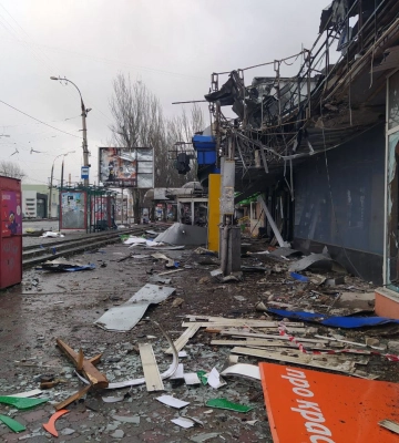 Поліція фіксує наслідки масованого обстрілу Херсона