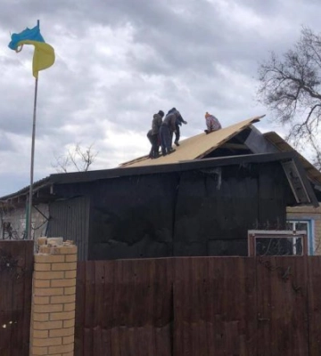 В Олександрівку Станіславської громади з Рівненщини прибули 90 волонтерів-будівельників