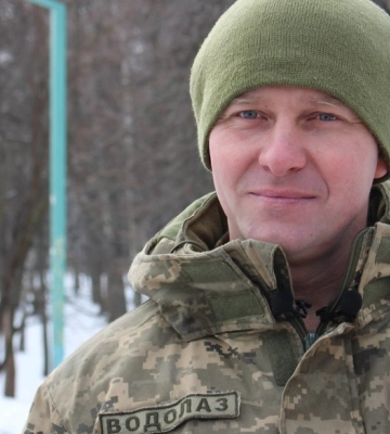Вирубував тіла з мерзлої землі: як сумський боєць відкопував тіла загиблих на Донеччині