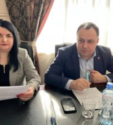 Курортна Свалява просить... води