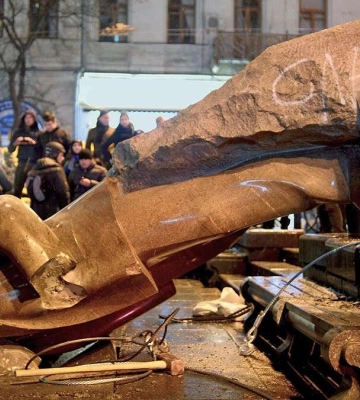 Цікаве про місто: в ніч на 22 лютого дев&#039;ять років тому Дніпро очистився від тоталітарного сміття