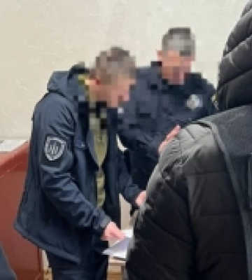 У Рівному розслідують справу прости офіцера поліції, який вимагав хабарі з підприємців