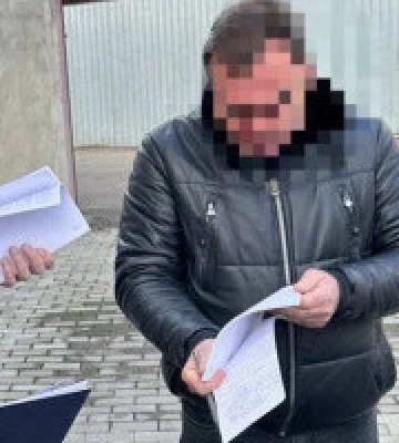 Посадовця Київської митниці вирили на розкраданні техніки та товарів