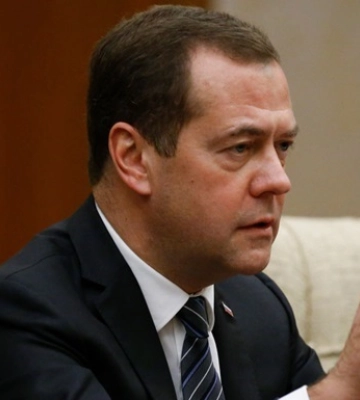 РФ порвуть на частини, якщо вона програє - Медведєв