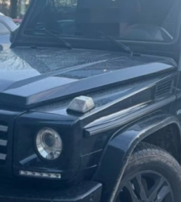 У Львові 15-річного хлопця зупинили за кермом Mercedes-Benz G500