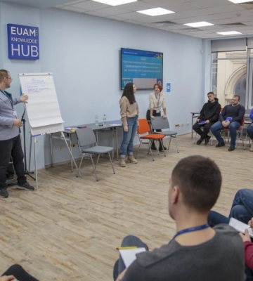 У Нацполіції стартували тренінги для операторів «102» та диспетчерів з ефективної кризової комунікації