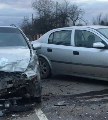 На Волині п’яний водій в’їхав в автівку