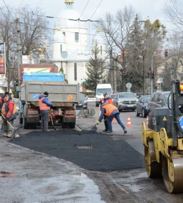 У Львові запустять два асфальтних заводи