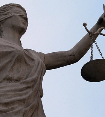 $500 за місце на столичних ярмарках – начальнику управління КМДА повідомлено про підозру