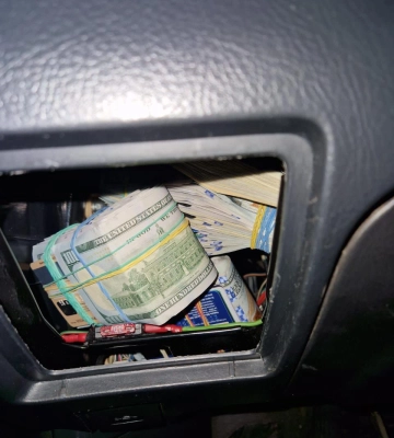 На Виннитчине пограничники нашли в тайнике машины $57 тыс.