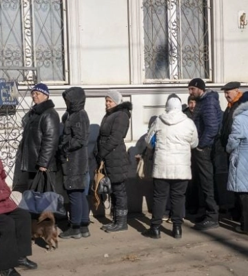 Херсонцев просят не выходить на улицу до конца недели