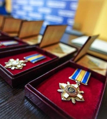 Президент посмертно нагородив п&amp;#039;ятьох Героїв з Кам&amp;#039;янського