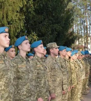 «Справа домогосподарок» Мамая та створення військового ліцею у Полтаві — головне за 22 лютого