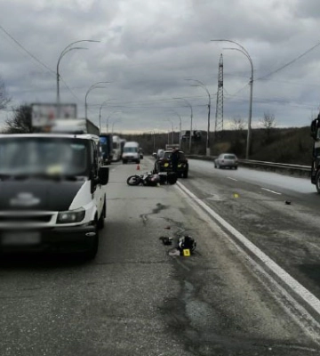 У Києві внаслідок ДТП трагічно загинув молодий необачний мотоцикліст (ФОТО)