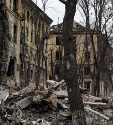 У Маріуполі знову було гаряче: мерія повідомляє про гучні вибухи та масштабну пожежу