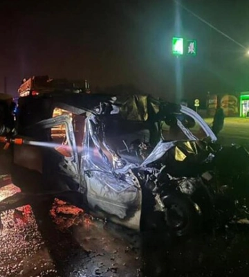 На трасі під Дніпром в авто згоріли троє людей