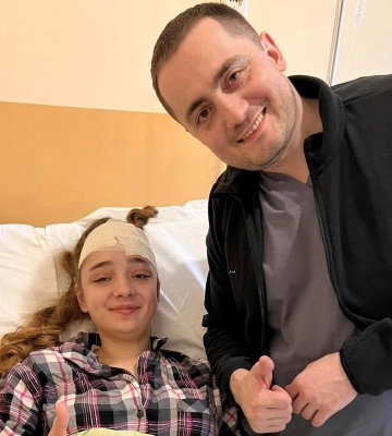 Нейрохірург з Луцька зробив надскладну операцію на головному мозку в свідомості пацієнта