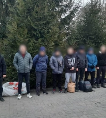 Переправляли до Польщі дев'ятьох ухилянтів: прокурори вимагають суворіше покарати волинян