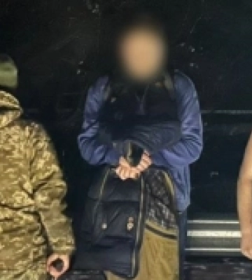 Сімох порушників кордону затримали на Закарпатті
